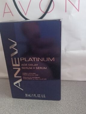 Avon Anew Platinum Age Delay Serum Visibly Lifys And Firms Sagging Skin  - Navy